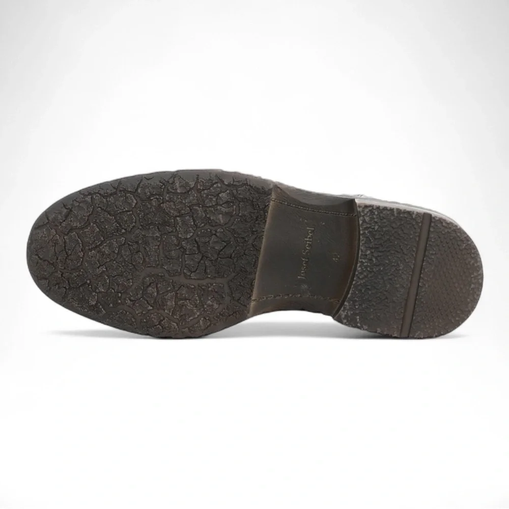 JOSEF SEIBEL Earl 04 Leather Chukka Boot NWOB